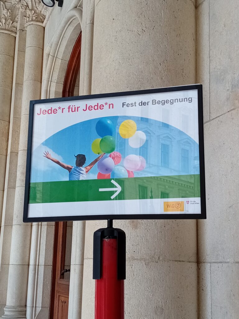 Wegweiser auf dem steht: Jede*r für Jede*n - Fest der Begegnung